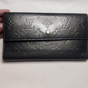 Authentic Louis Vuitton Gray Monogram Matt Vernis Wallet Excellent Used Cond